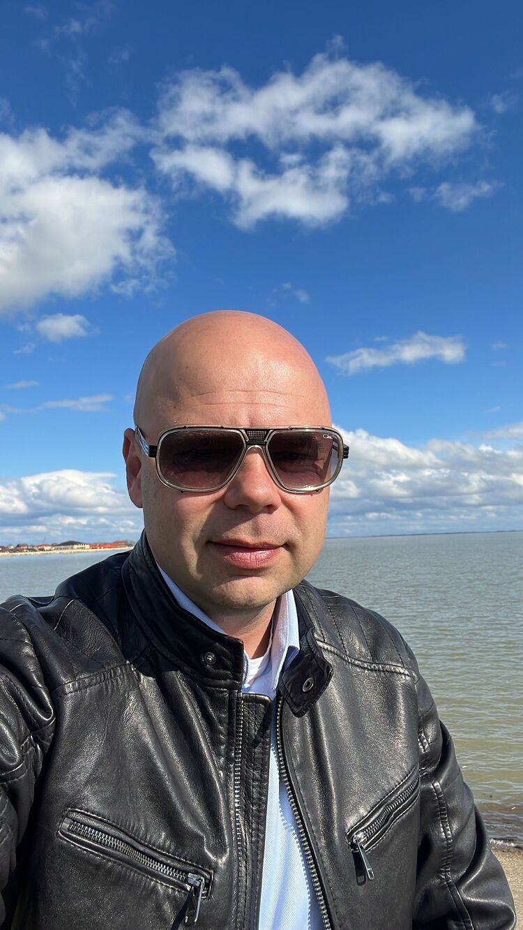  ,   Roman, 42 ,   c 