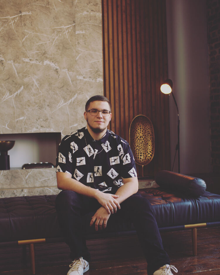 ���� 28477948 ����� �������, 21 ���, ���� ���������� � ������