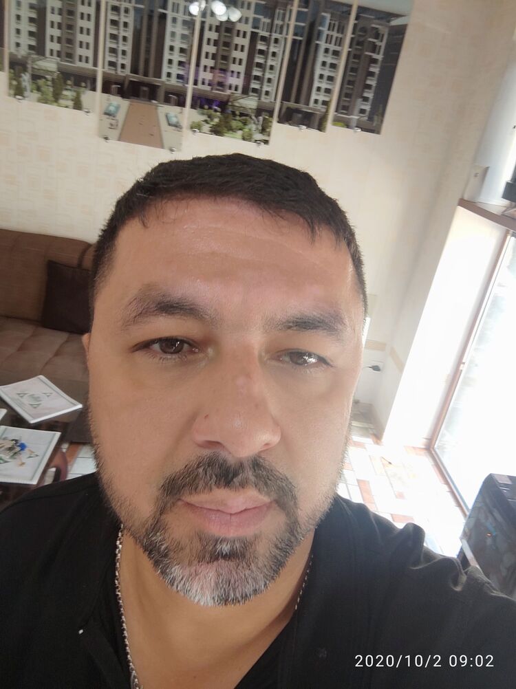  ,   Ali, 42 ,   , 