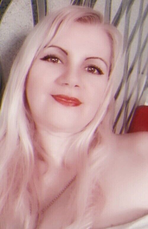  37751778  Lilia, 48 ,    