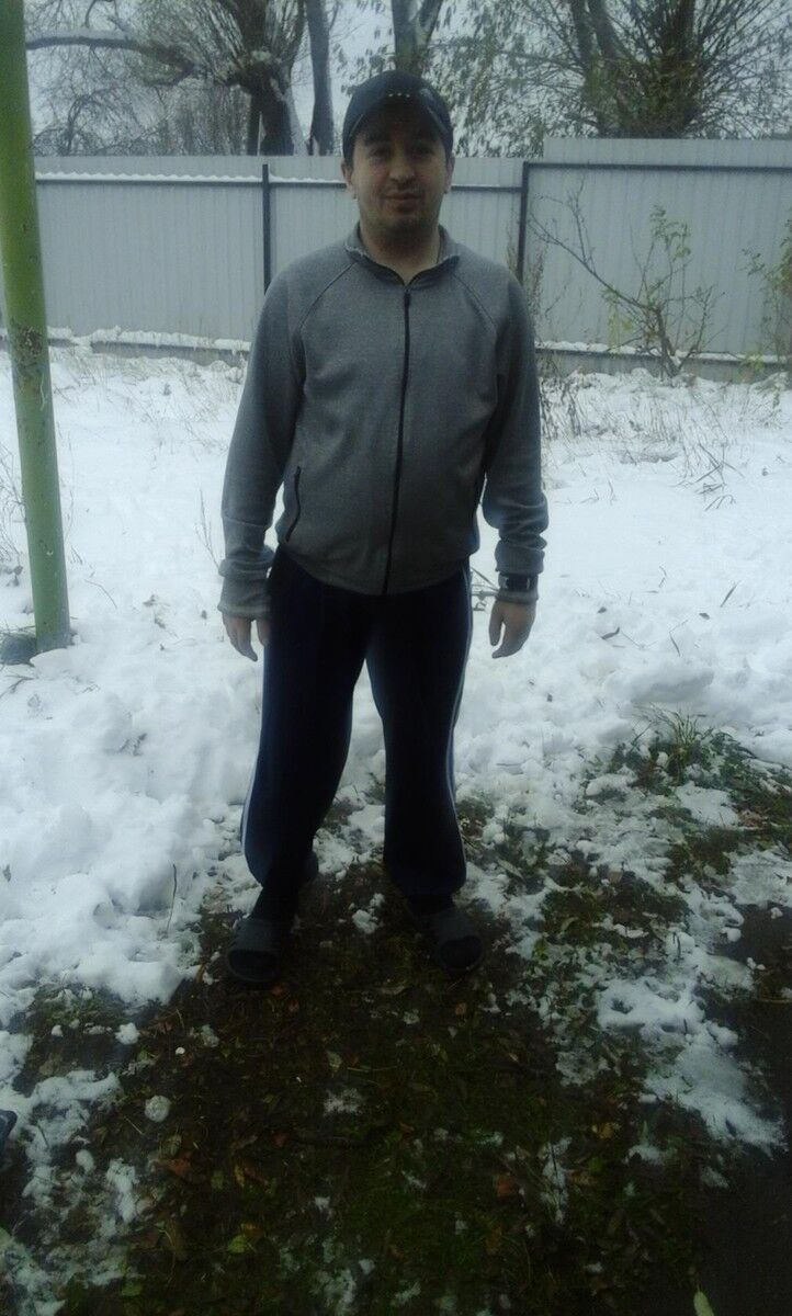  8923978  , 37 ,     
