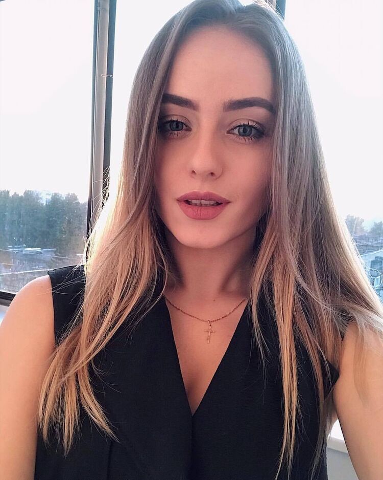  ,   Lara, 24 ,   ,   , c 