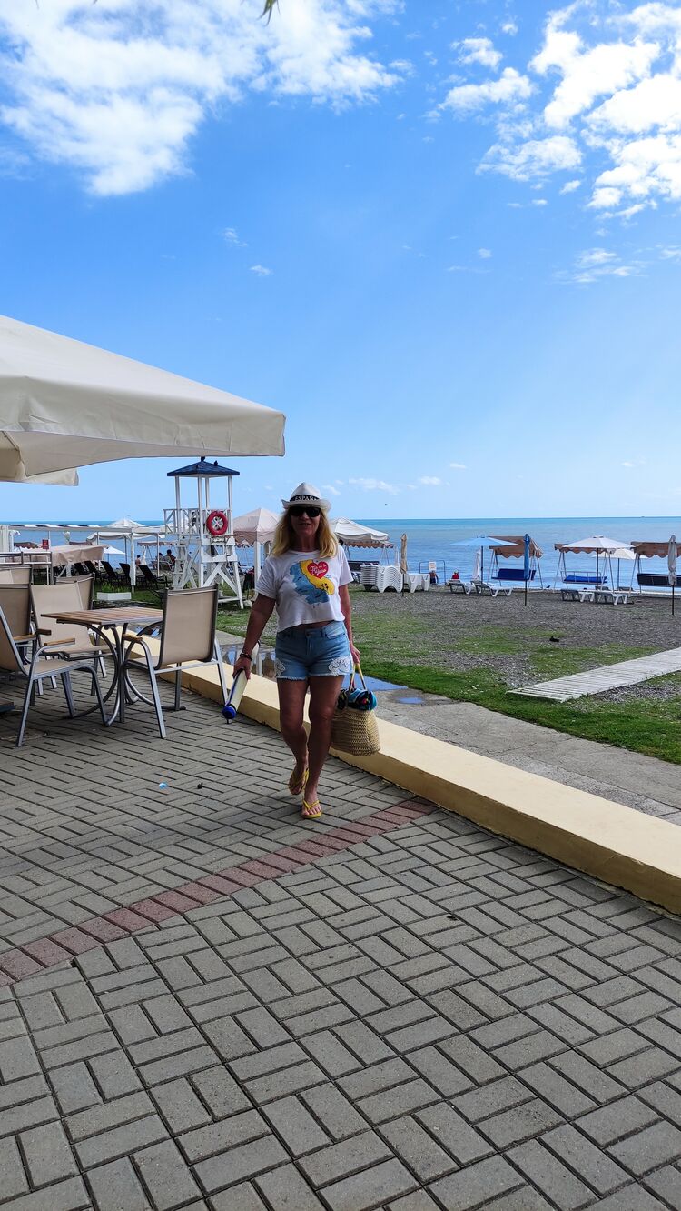  ,   Tatiana, 60 ,   ,   