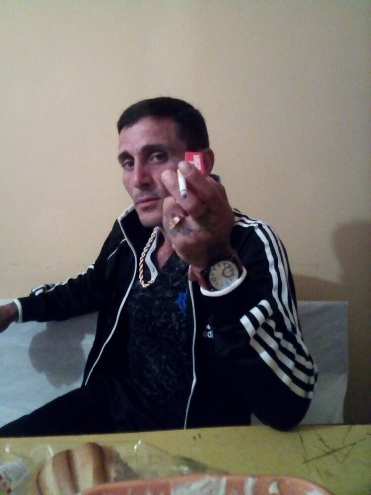  ,   Hovo, 42 ,   ,   