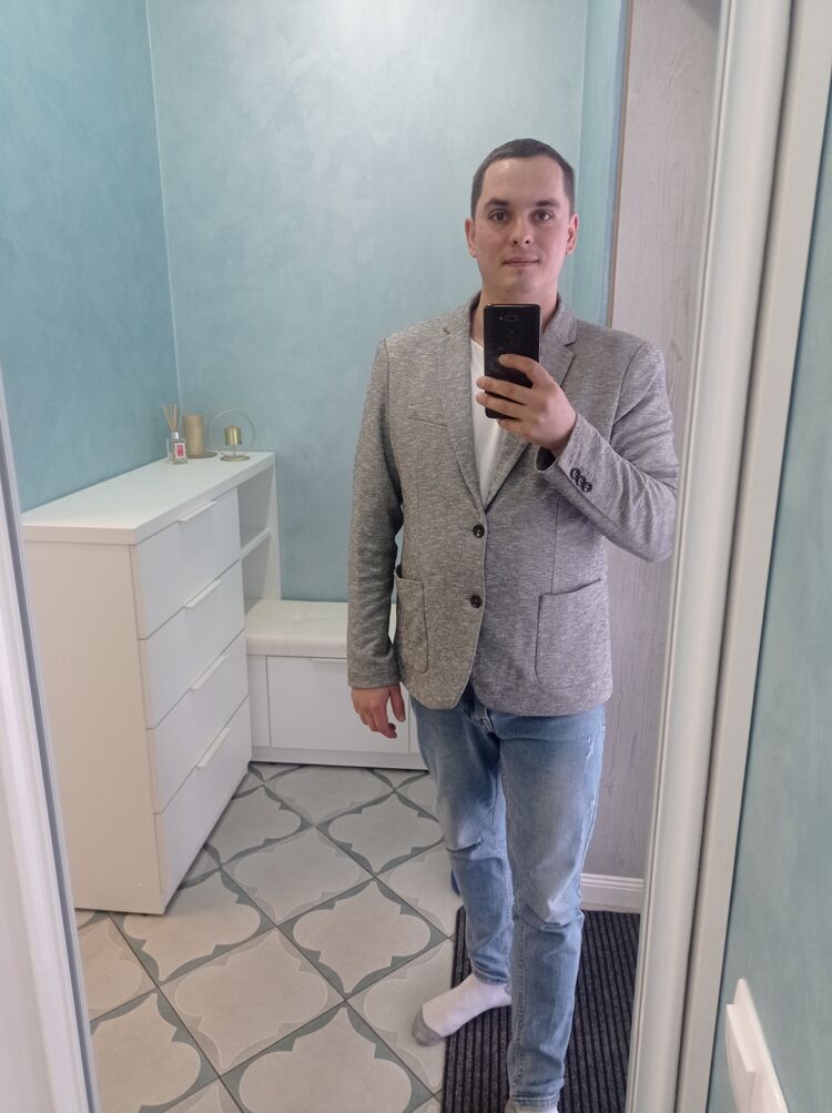  31940518  Oleg, 33 ,    