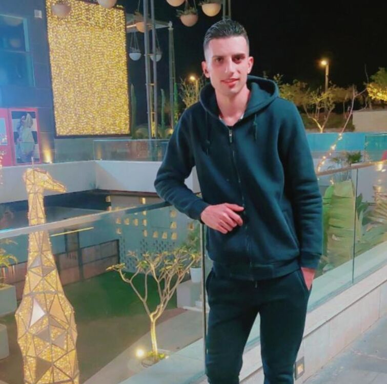  45733548  Ahmed, 31 ,    