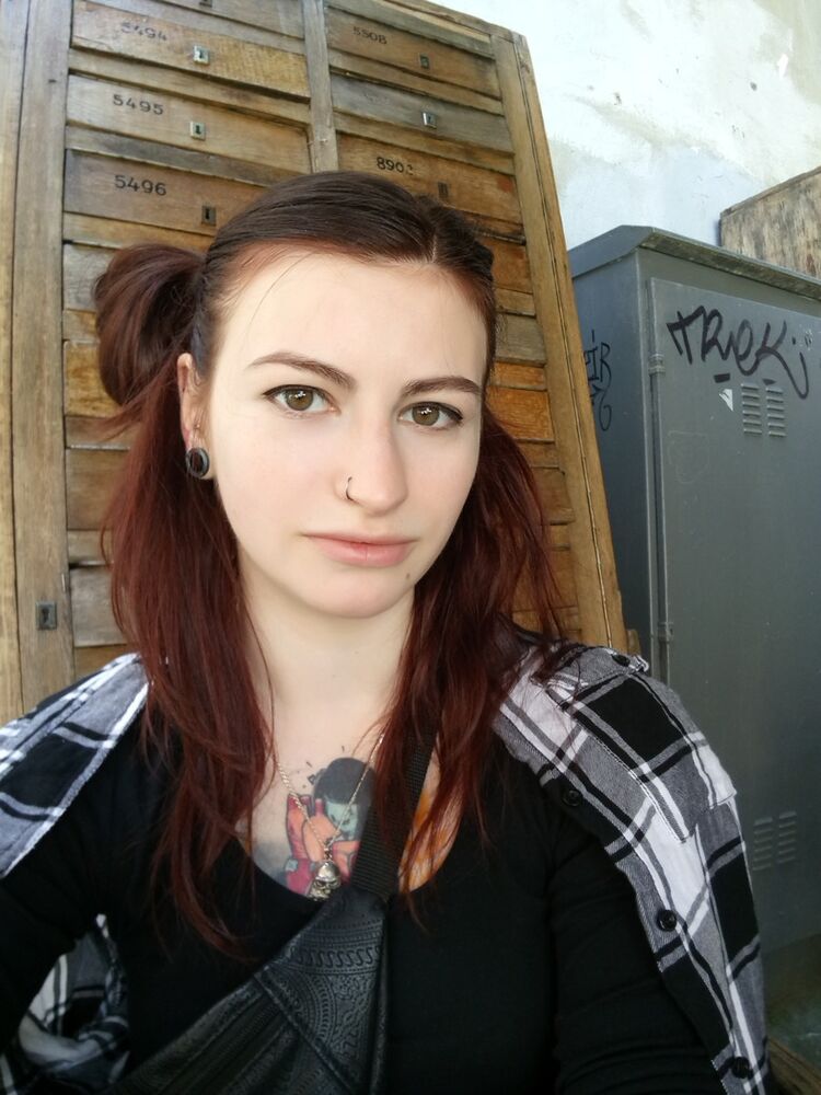  13970218  Aliona, 28 ,    