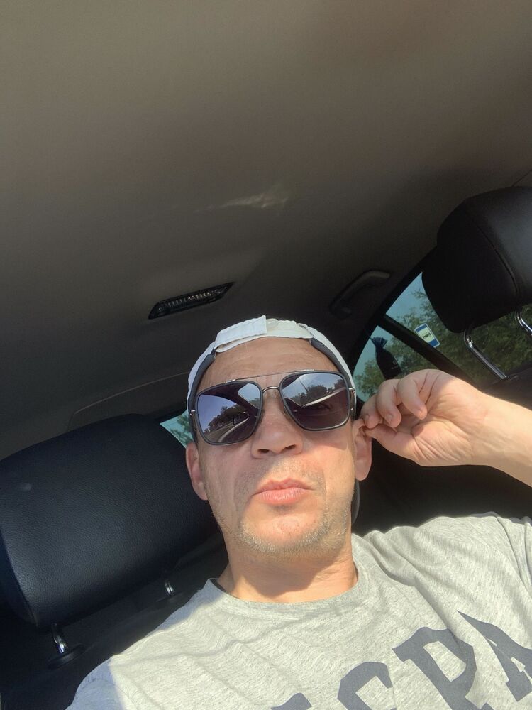  --,   , 42 ,     , c 