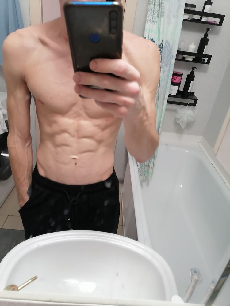  ,   Leo, 34 ,     , c 