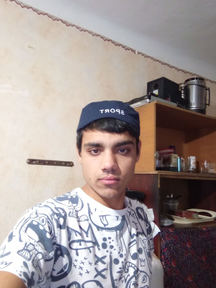  --,   Aleksei, 20 ,   ,   