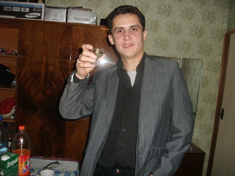  47632608  Muzaffar, 40 ,    