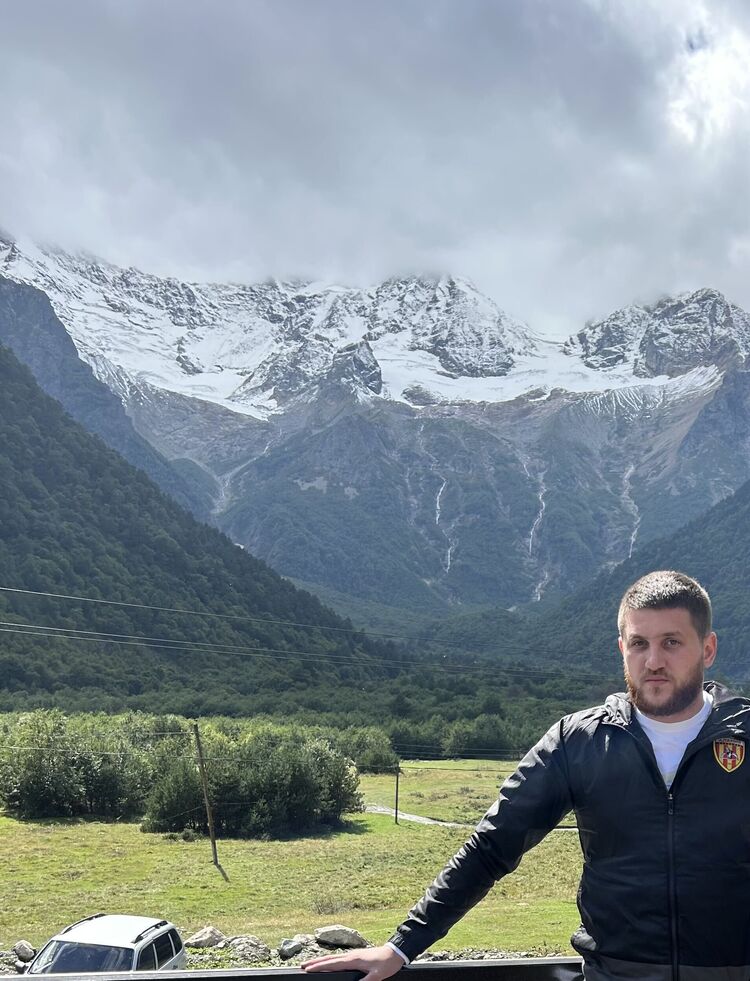  44032338  , 31 ,    --