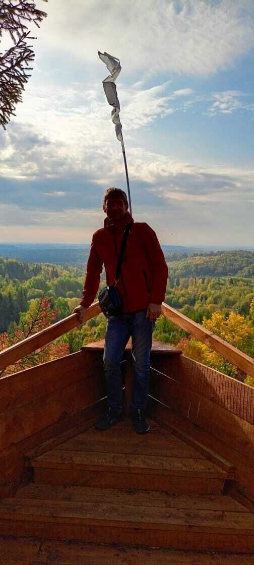  37906218  Konstantin, 46 ,    
