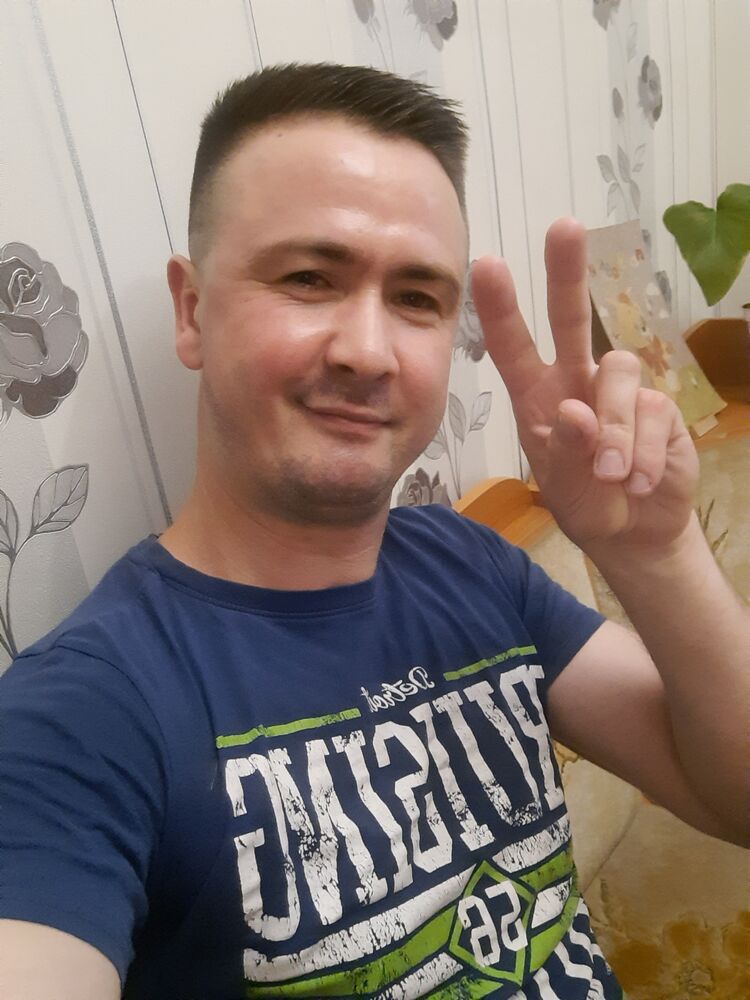  27544838  Vasile, 31 ,    