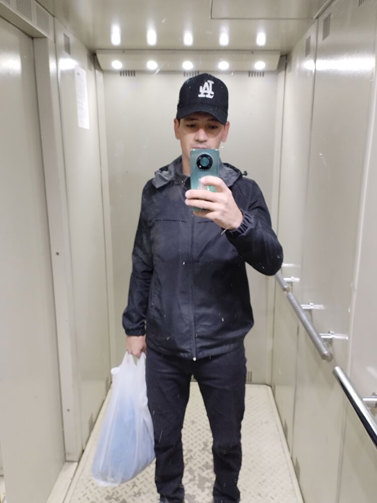  43696188  , 28 ,    