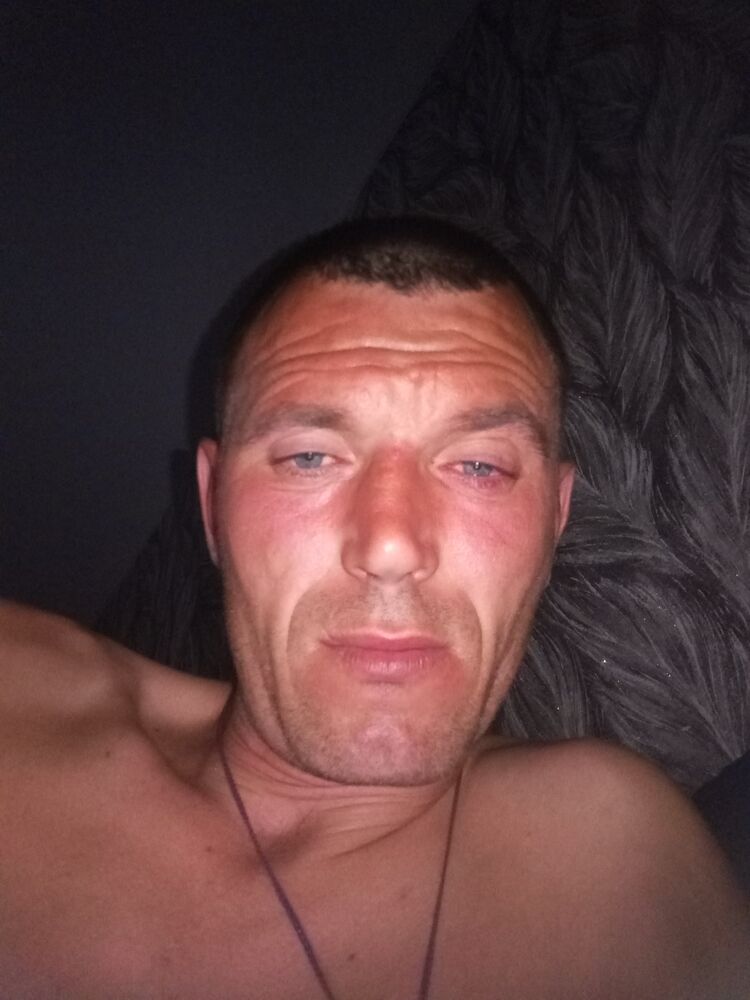 46701568  , 33 ,    