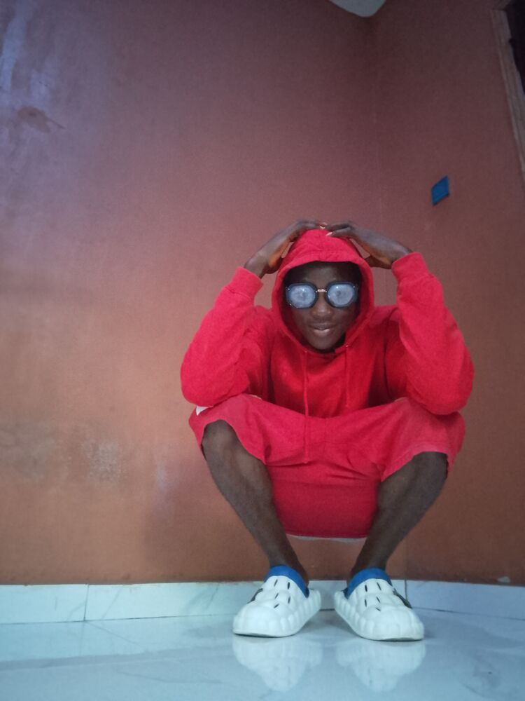  Lagos,   Prince, 25 ,   ,   