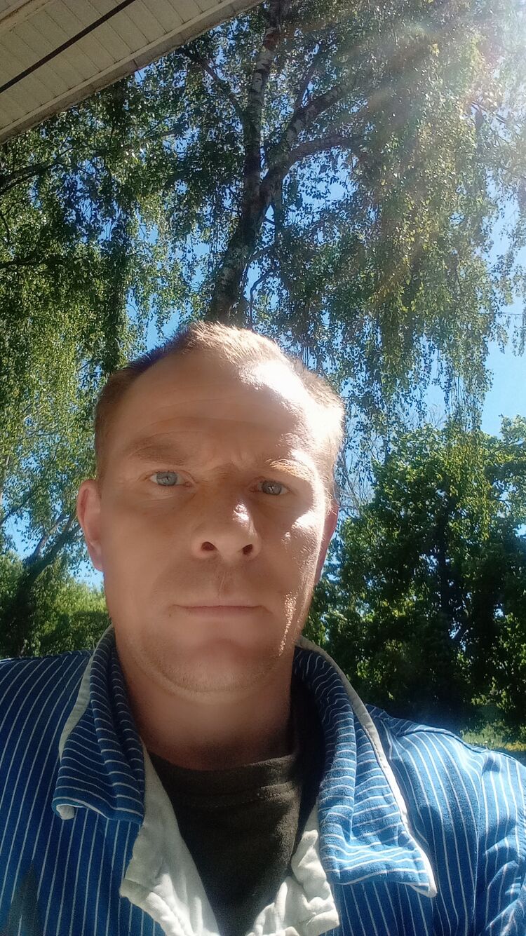  43542678  Sergej, 41 ,     