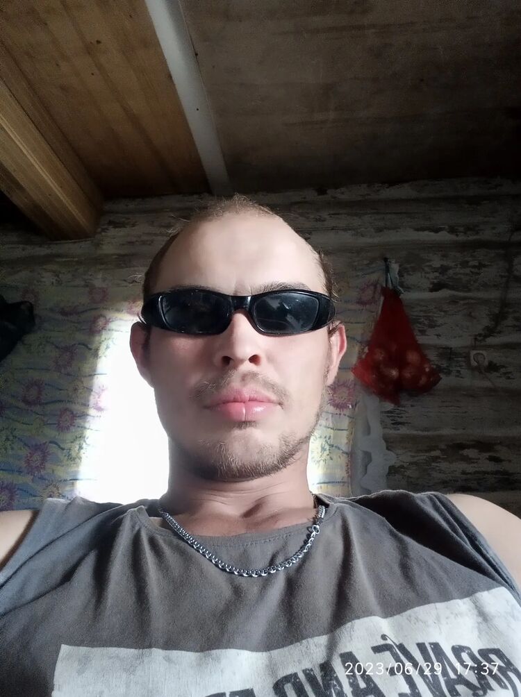  40730618  , 32 ,    