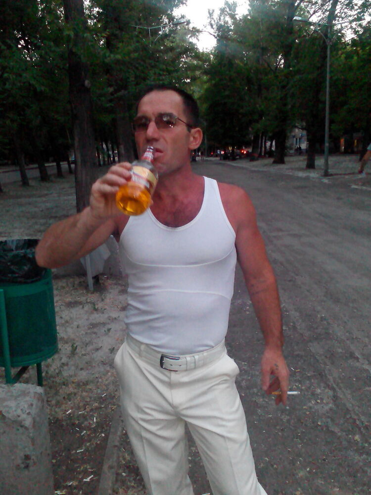  4626198  Daniil, 50 ,    
