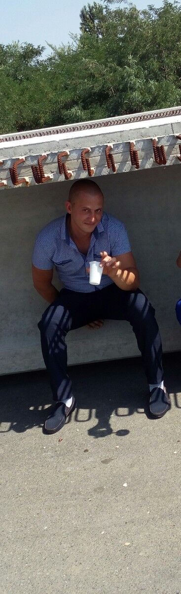  ,   Viktor, 36 ,   ,   , c 