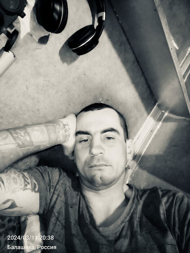  52838268  , 33 ,    