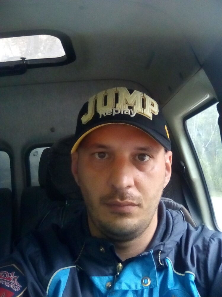  12326658  Dimon, 42 ,    