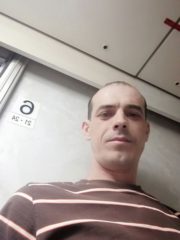  35637188  , 44 ,    