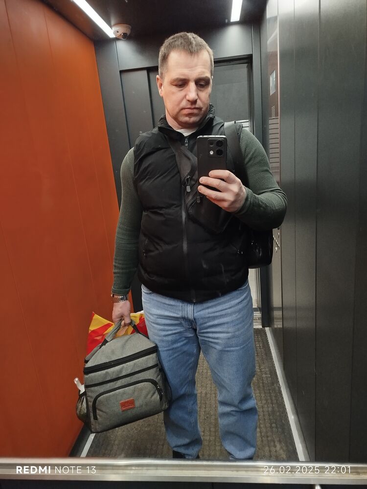 ,   Dima, 44 ,   ,   , c , 