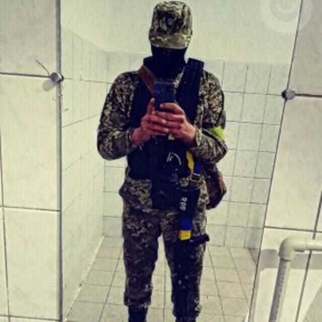  32696618  Soldat, 26 ,    