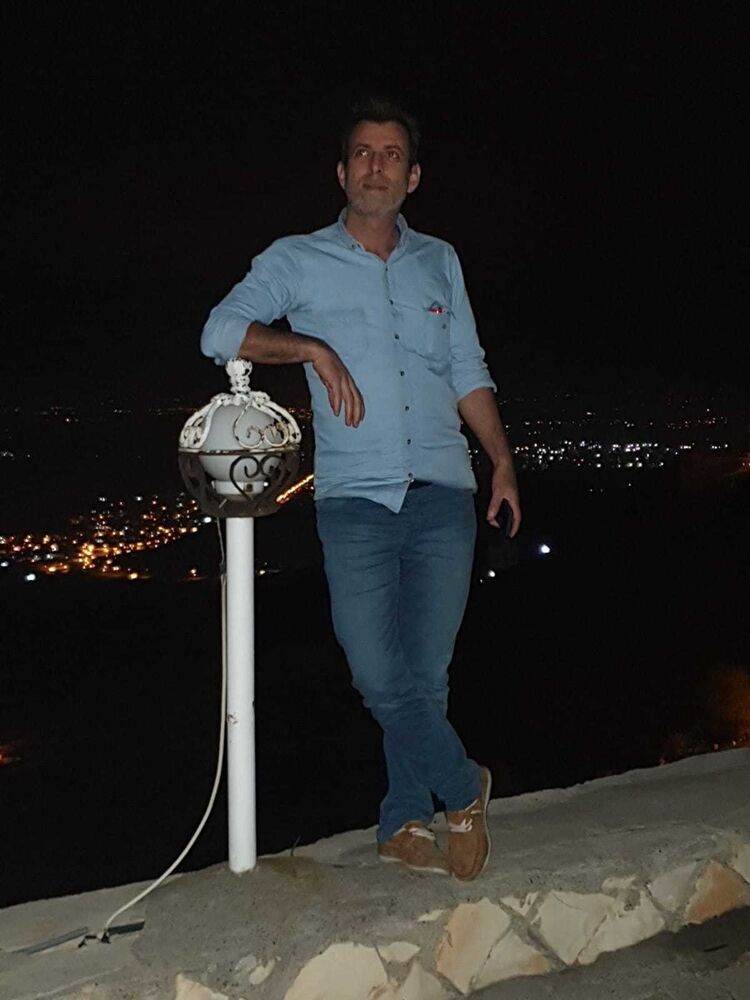  18368768  Hakan alim, 43 ,    