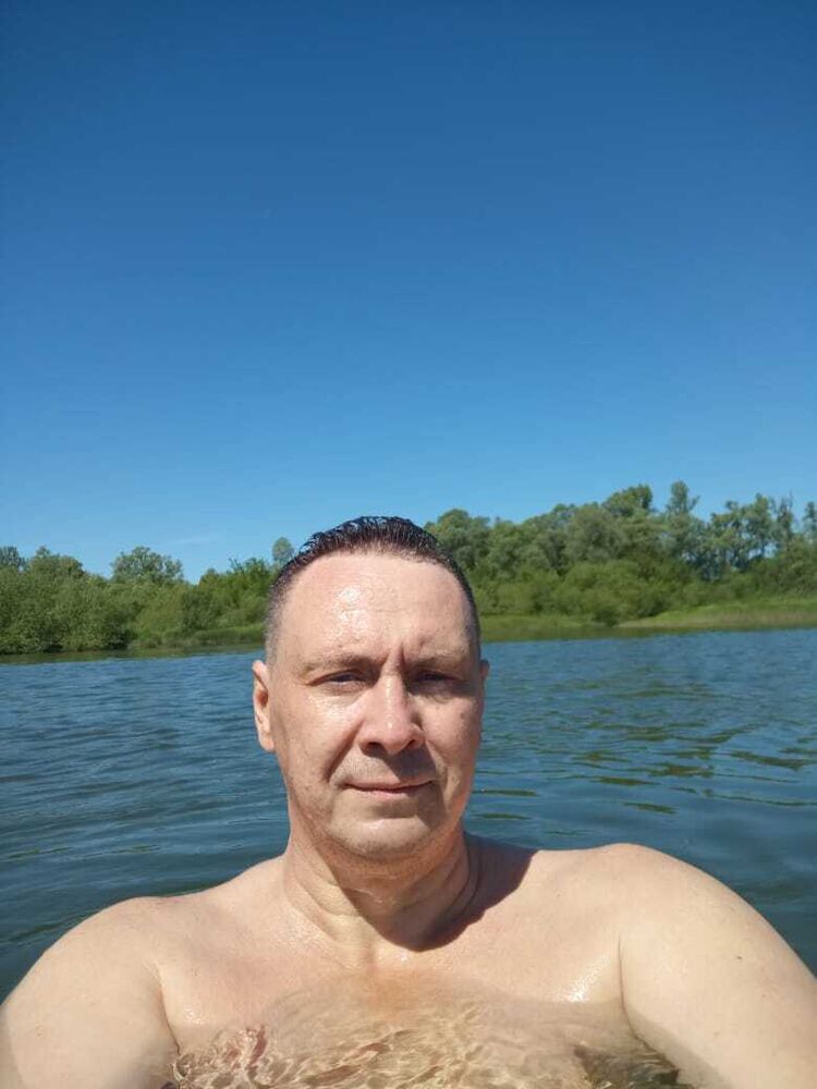  44252358  Dmitry, 53 ,    
