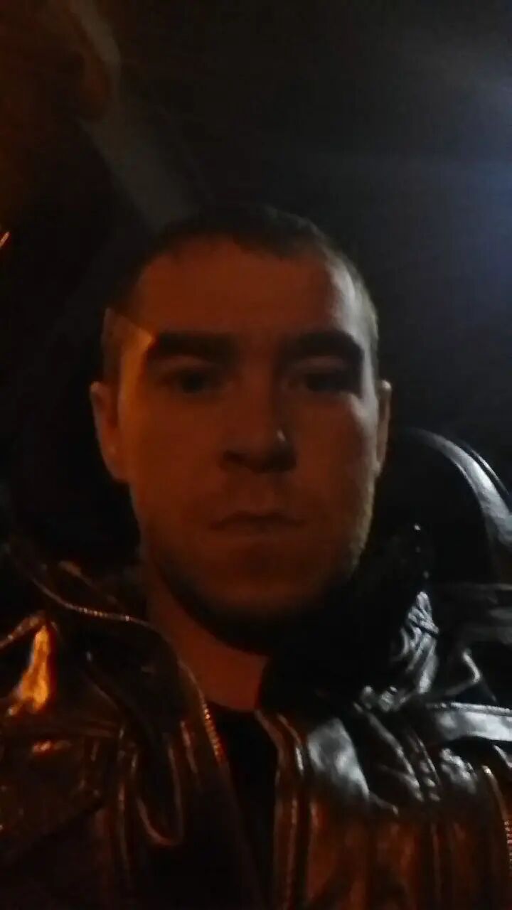  52103878  Danya, 39 ,    