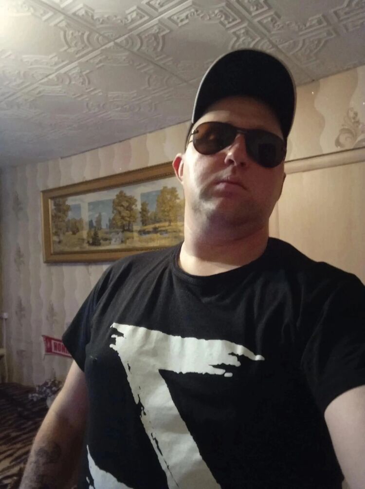  32417868  Vladimir, 37 ,    