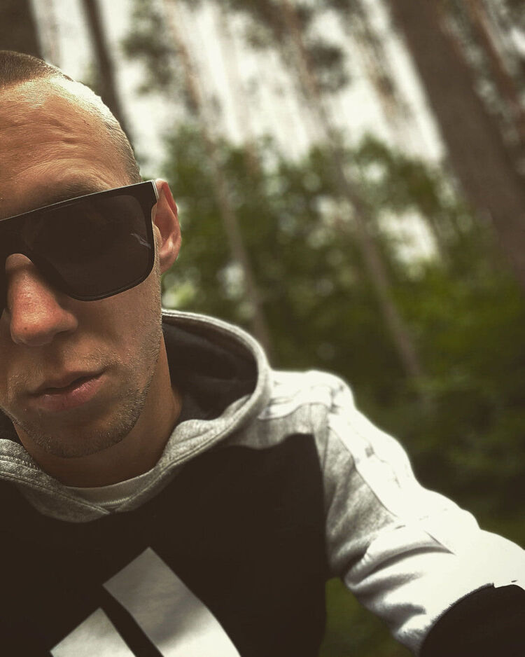  ,   Alex, 26 ,   ,   , 