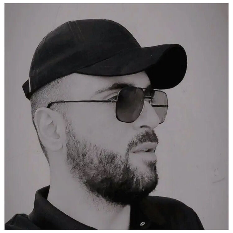  33230028  GEVORG, 33 ,    