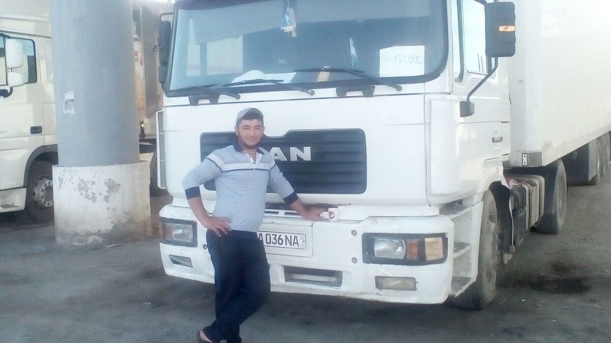  16037928  Jurabek, 37 ,    