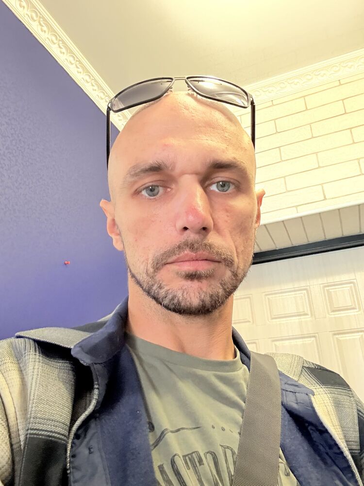  54122528  , 37 ,    --