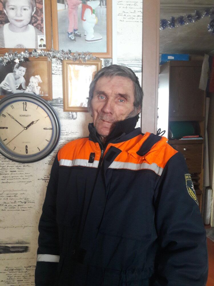  23051788  , 65 ,    