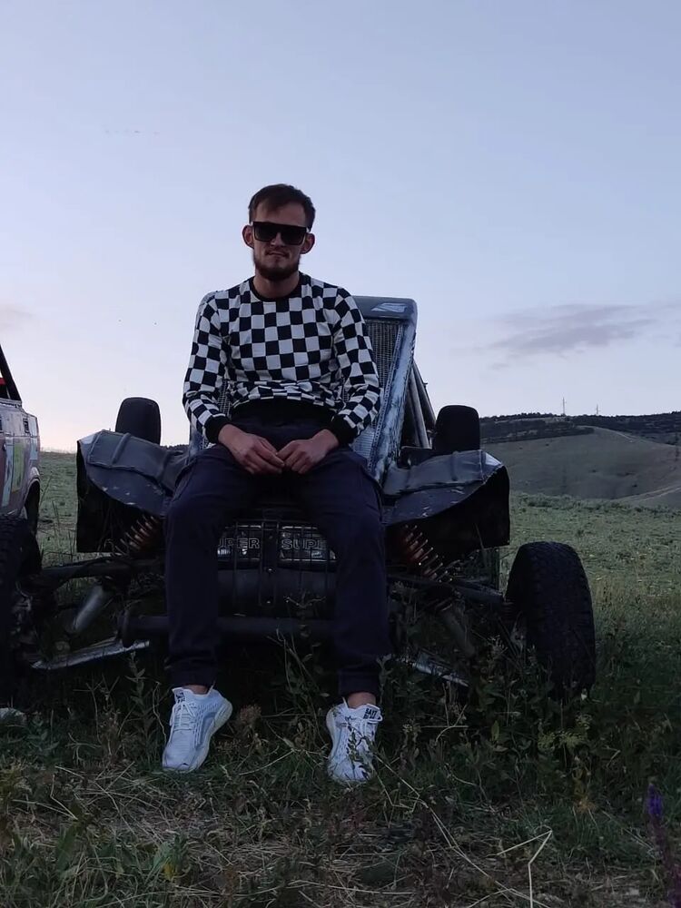  31283738  Dmitry, 32 ,    