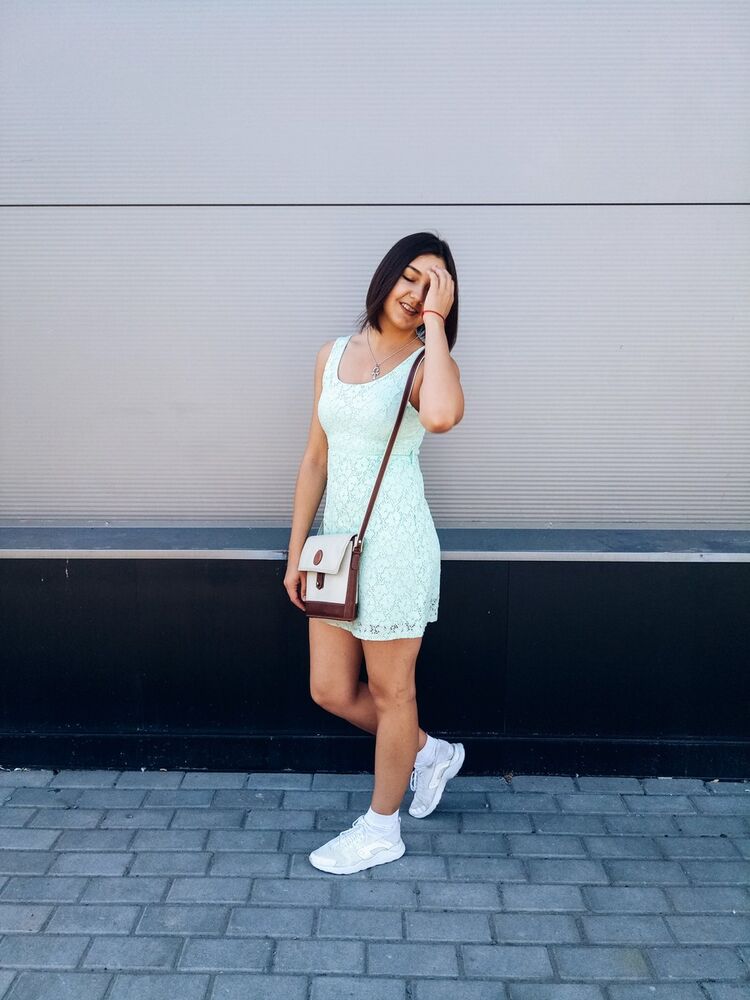  ,   Julia, 28 ,   ,   , c 