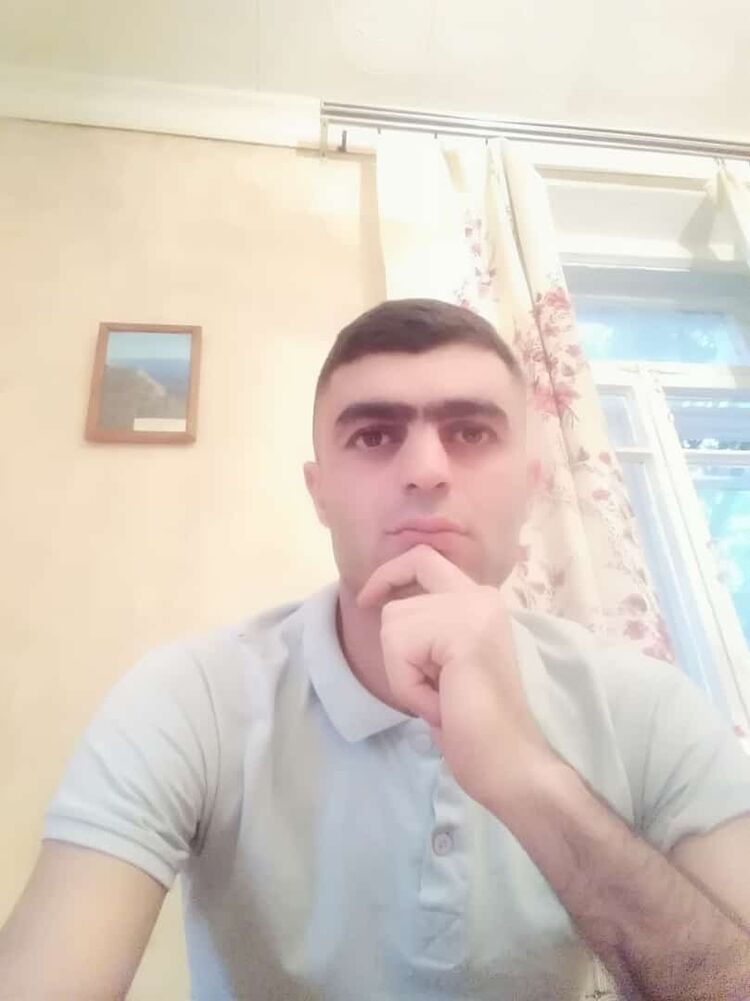  49300048  Resul, 34 ,    