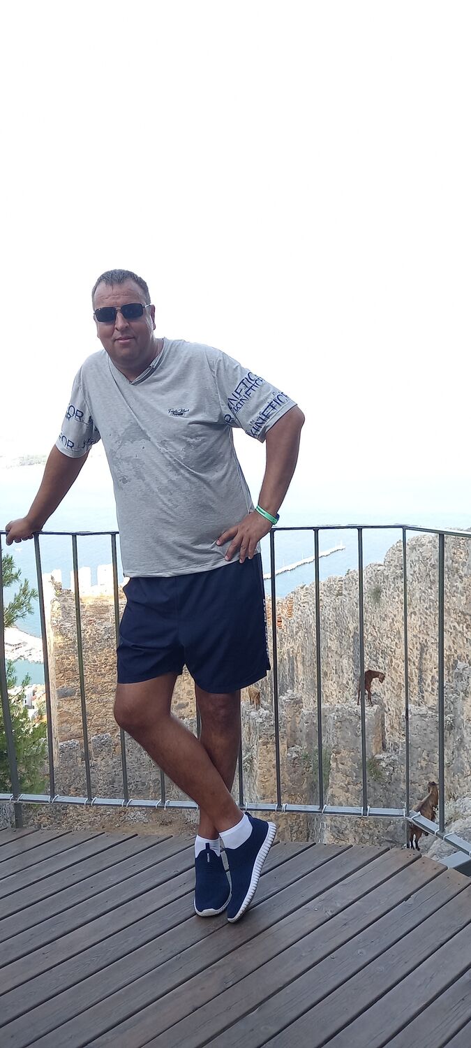  45581848  Igor, 44 ,    