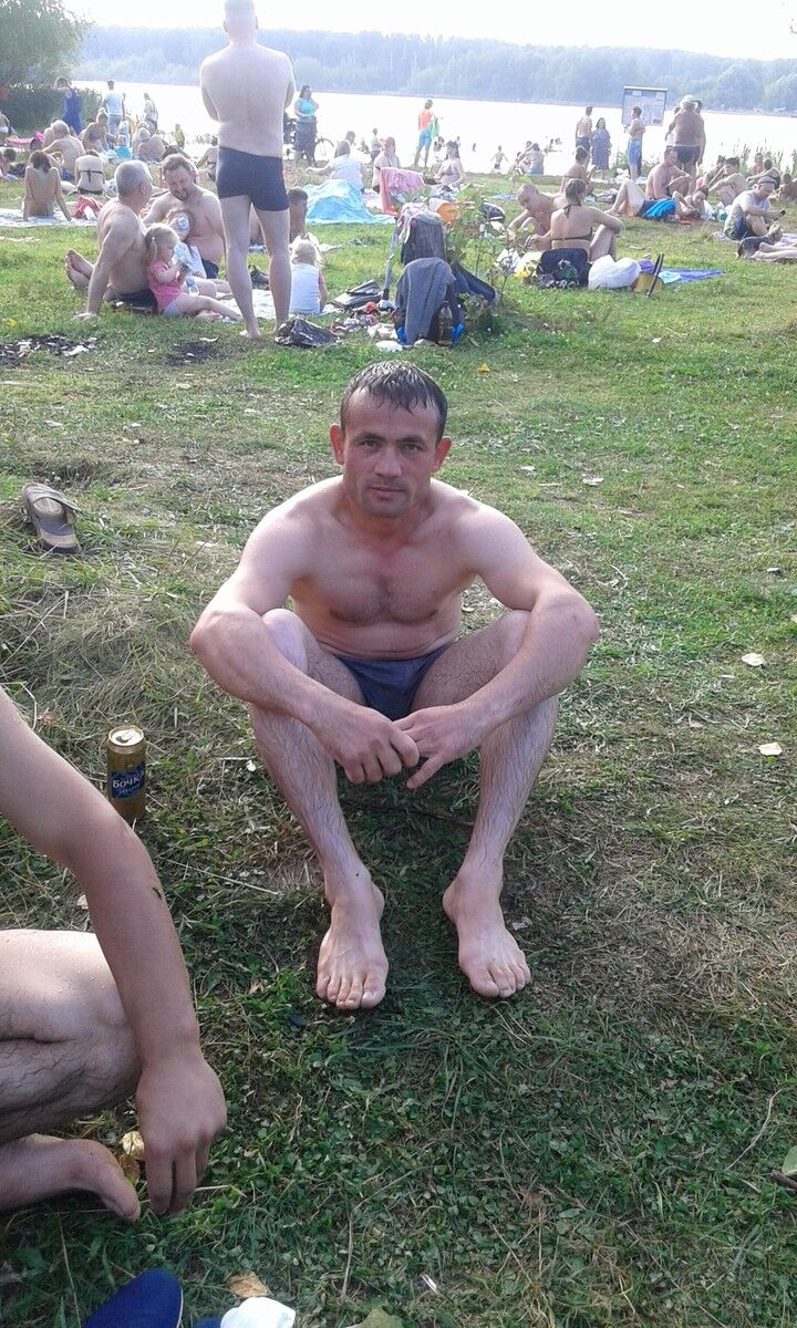  10222218  Murad, 40 ,    