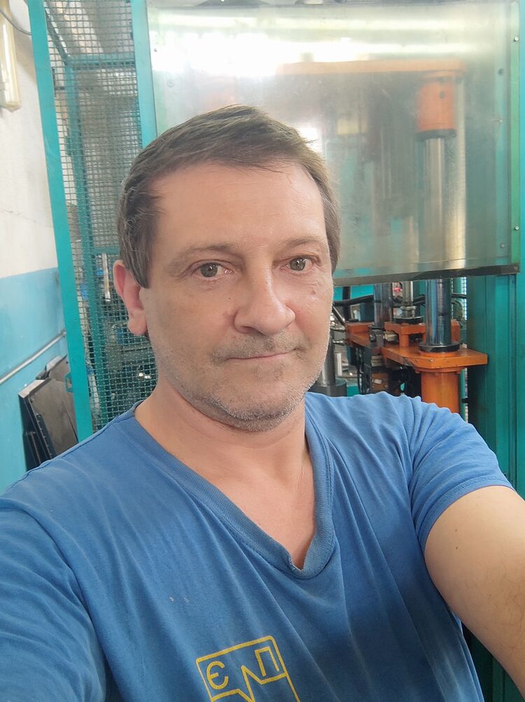  52039238  , 45 ,    