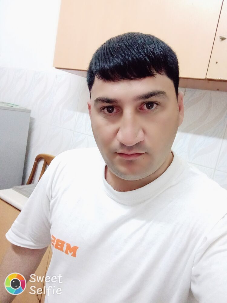  22815448  Atash, 34 ,    