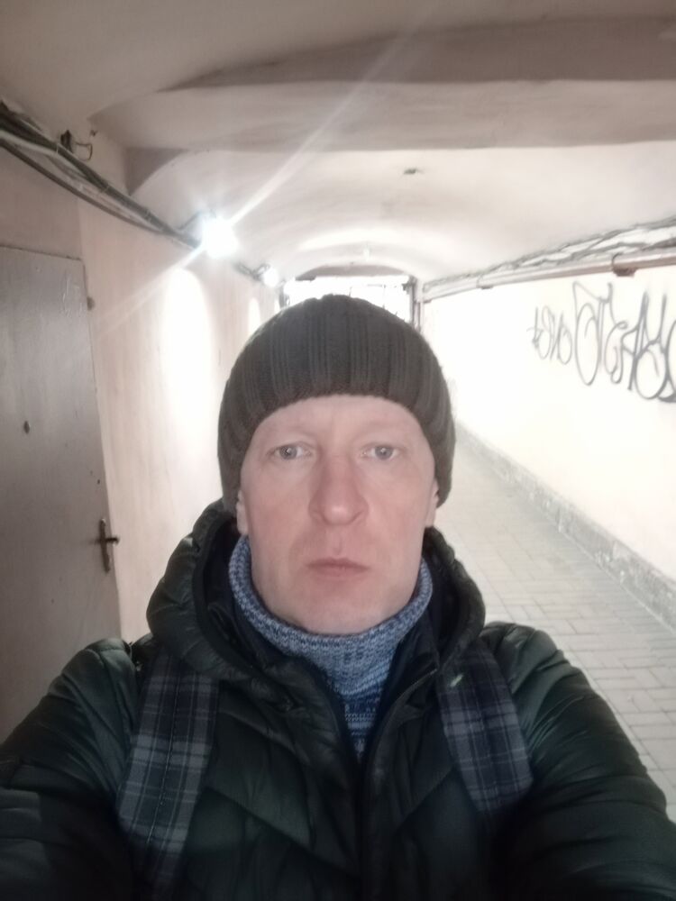  52691798  Dima, 44 ,    