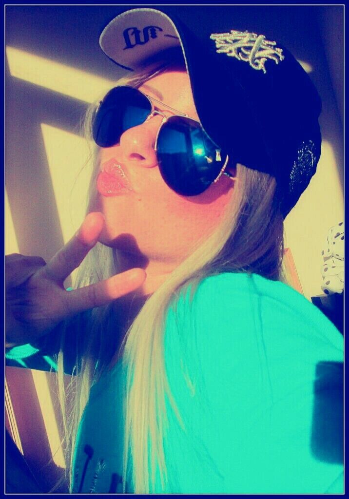  ,   Kristi, 26 ,   ,   