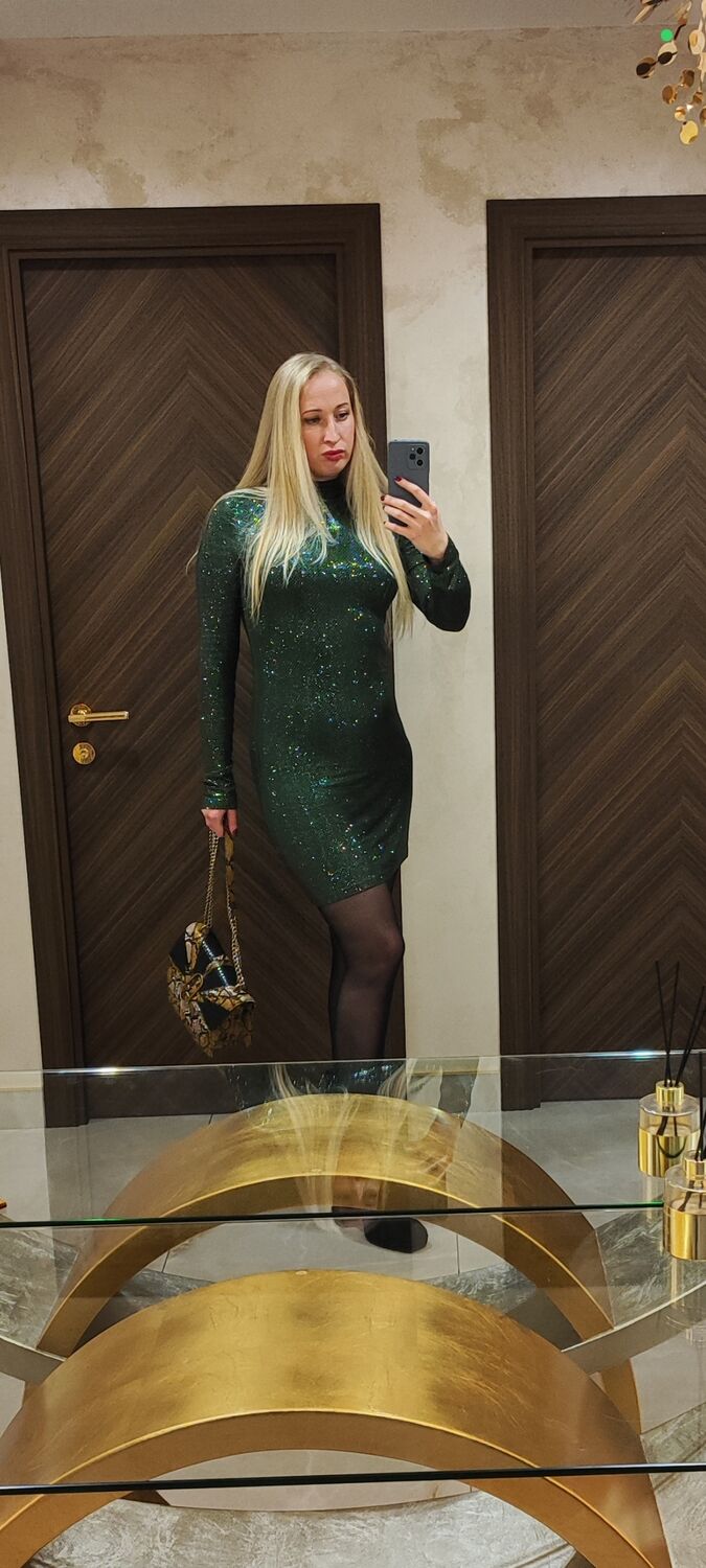  54787988  , 39 ,    -