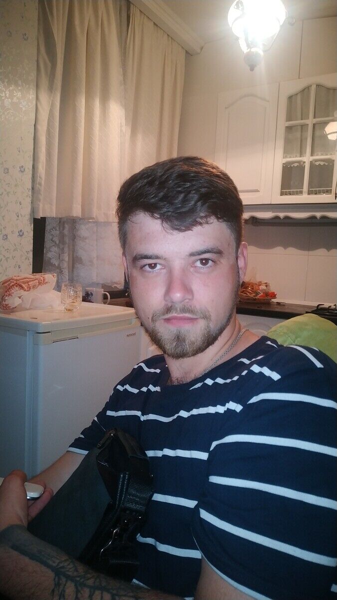  ,   Yurii, 37 ,   ,   , c 